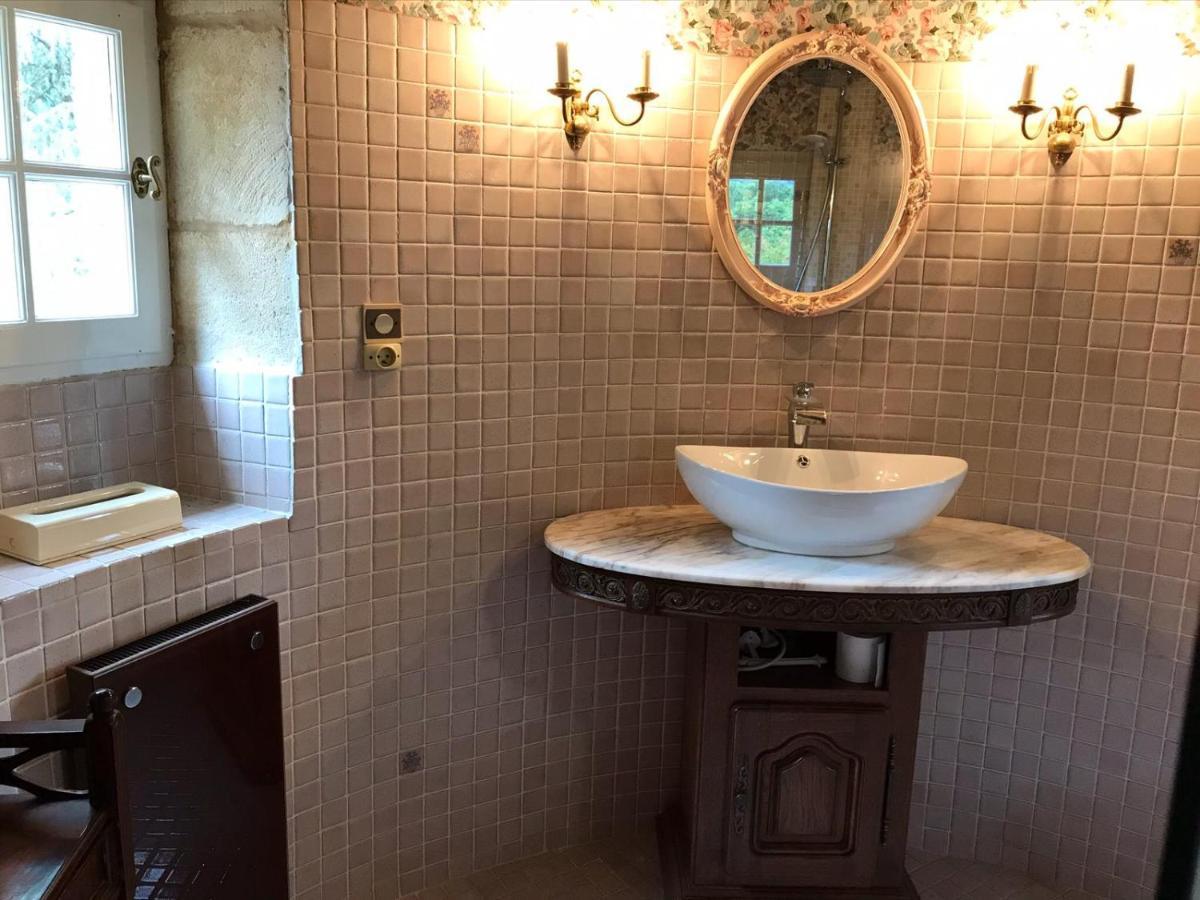 Le Petit Chateau - Adults Only Property 르뷔그 외부 사진