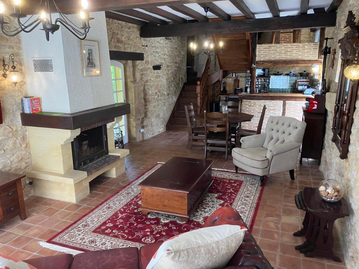 Le Petit Chateau - Adults Only Property 르뷔그 외부 사진
