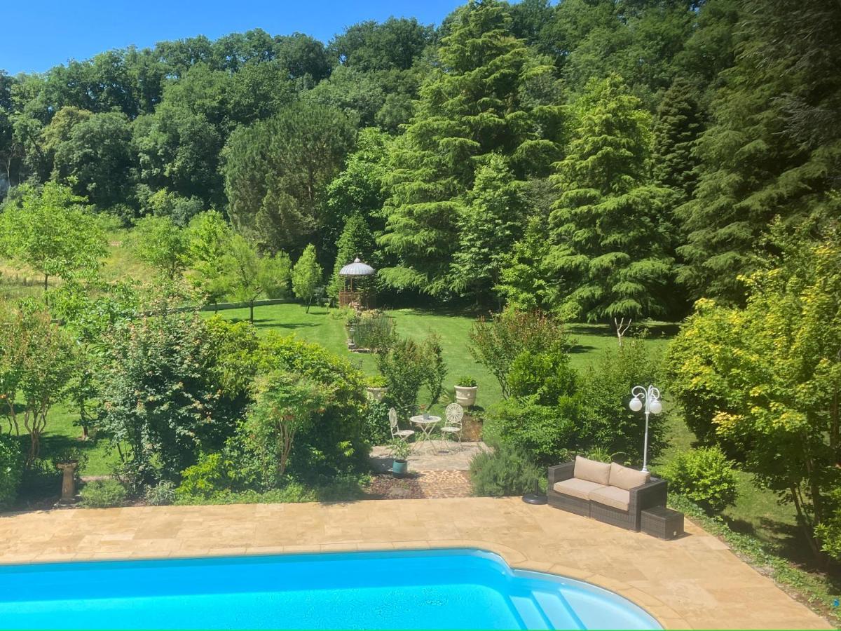 Le Petit Chateau - Adults Only Property 르뷔그 외부 사진
