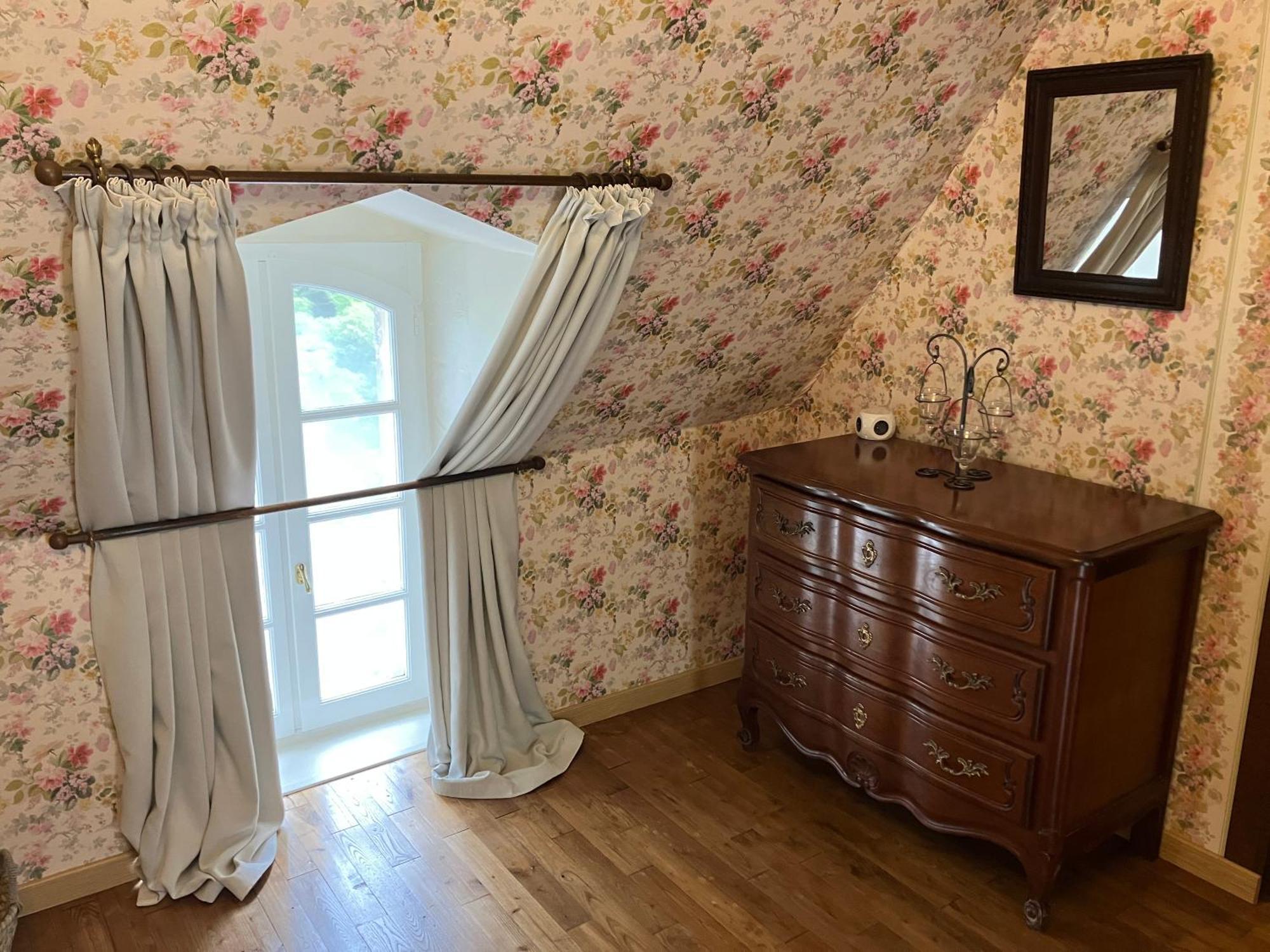 Le Petit Chateau - Adults Only Property 르뷔그 외부 사진
