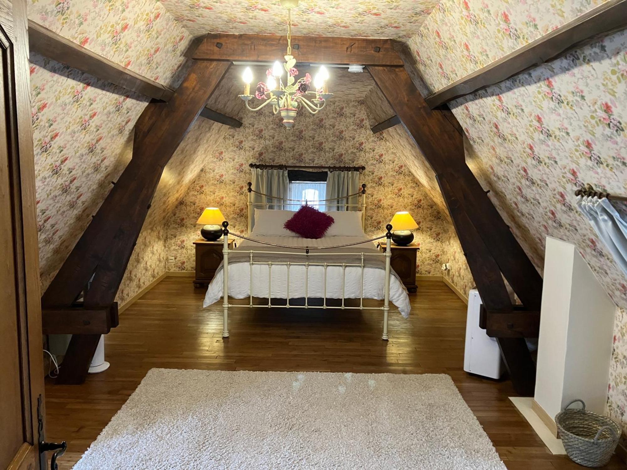 Le Petit Chateau - Adults Only Property 르뷔그 외부 사진